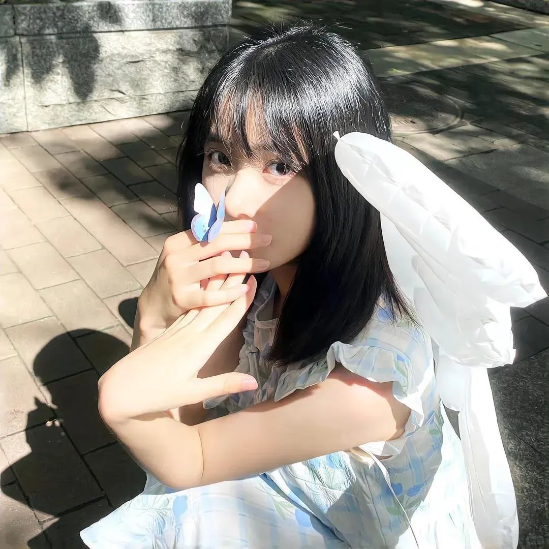 小姑娘艾萝依